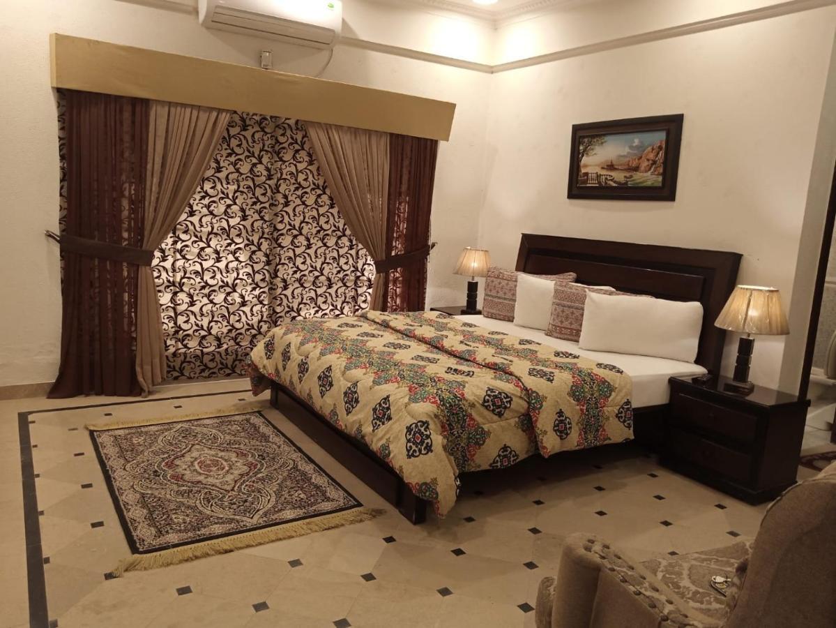 Mulberry Residence Luxury Rooms Исламабад Экстерьер фото