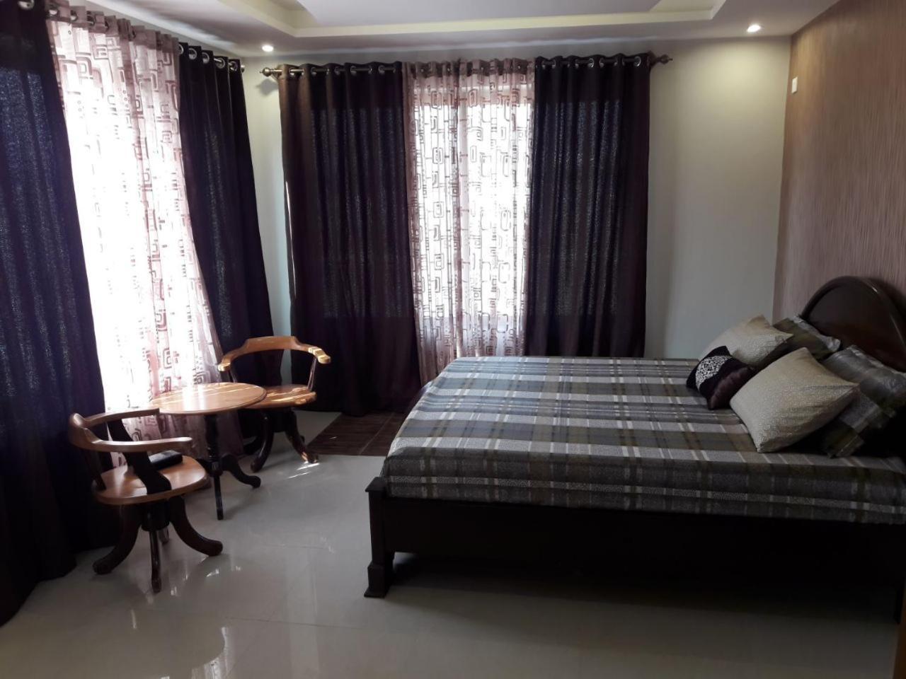 Mulberry Residence Luxury Rooms Исламабад Экстерьер фото