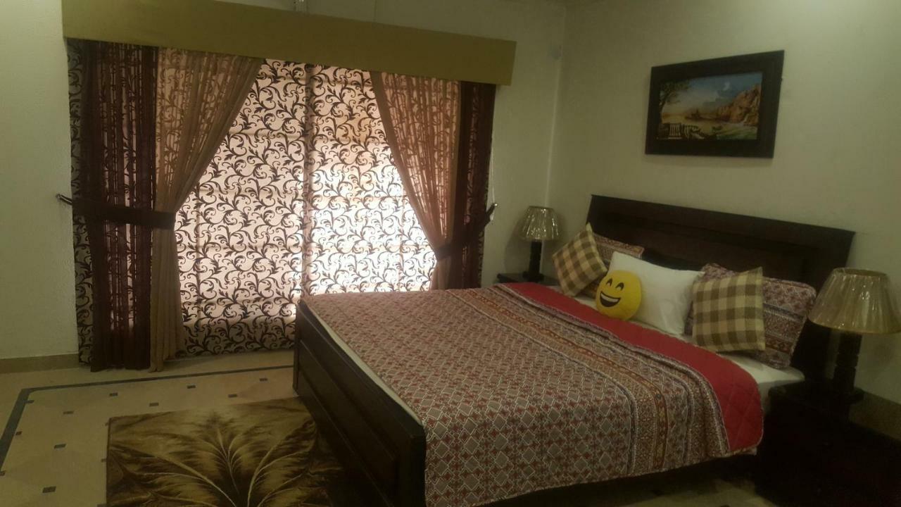 Mulberry Residence Luxury Rooms Исламабад Экстерьер фото